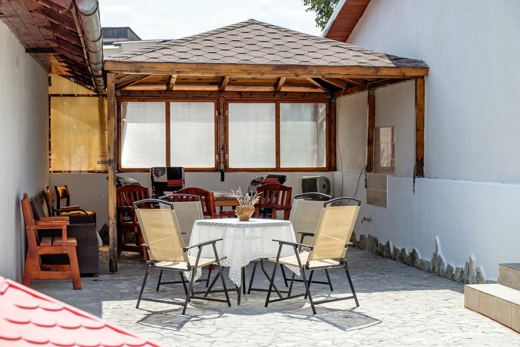Отель Casa Arbo Кэлимэнешти Экстерьер фото